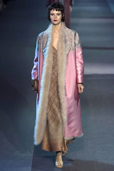 Look 36
